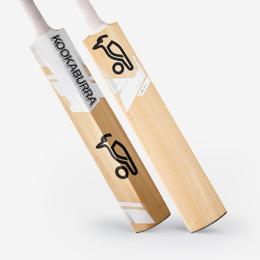 Kookaburra Ghost Pro 8.0 Junior Cricket Bat