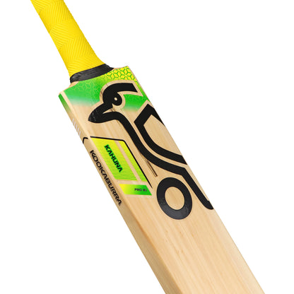 Kookaburra Kahuna Pro 8.1 Junior Cricket Bat