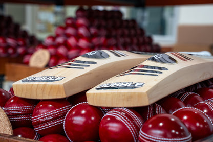 Kookaburra Retro Bubble ALYSSA HEALY Limited Edition English Willow Cricket Bat