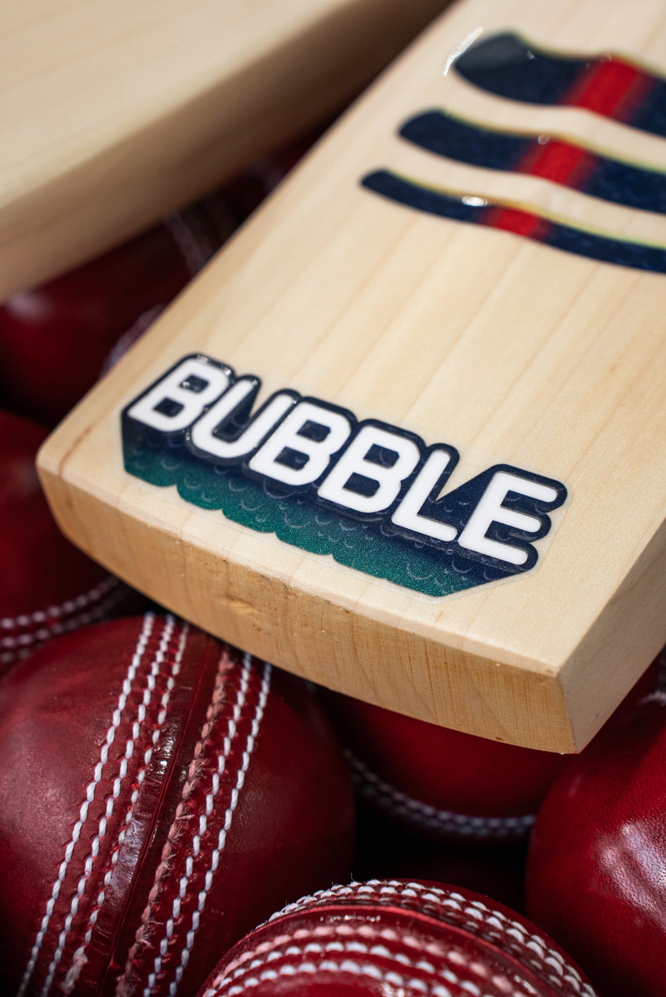 Kookaburra Retro Bubble ALYSSA HEALY Limited Edition English Willow Cricket Bat