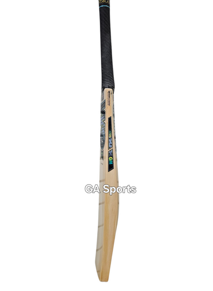 GM AION DXM Signature English Willow Cricket Bat