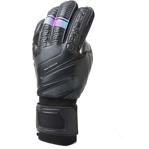Kelme goalkeeper deals gloves